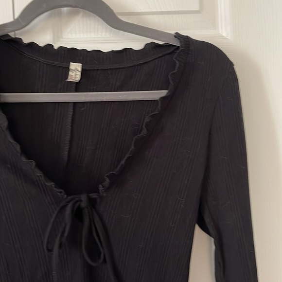 Intimately Free People Womens Size Medium Black Bell Sleeve - Picture 2 of 5